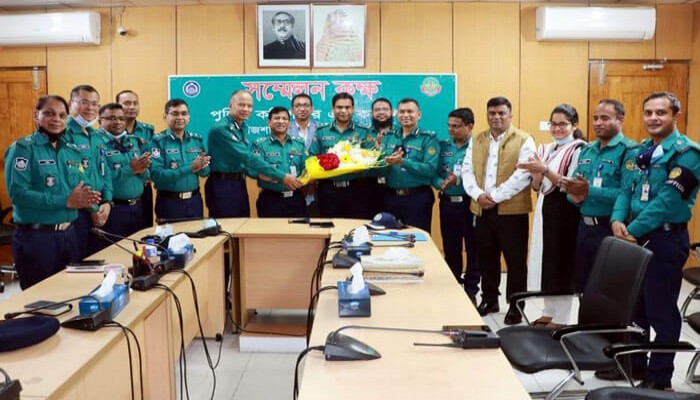 পুলিশের চাকরিজীবনের ২ যুগ পূর্ণ করলেন আরএমপি পুলিশ কমিশনার