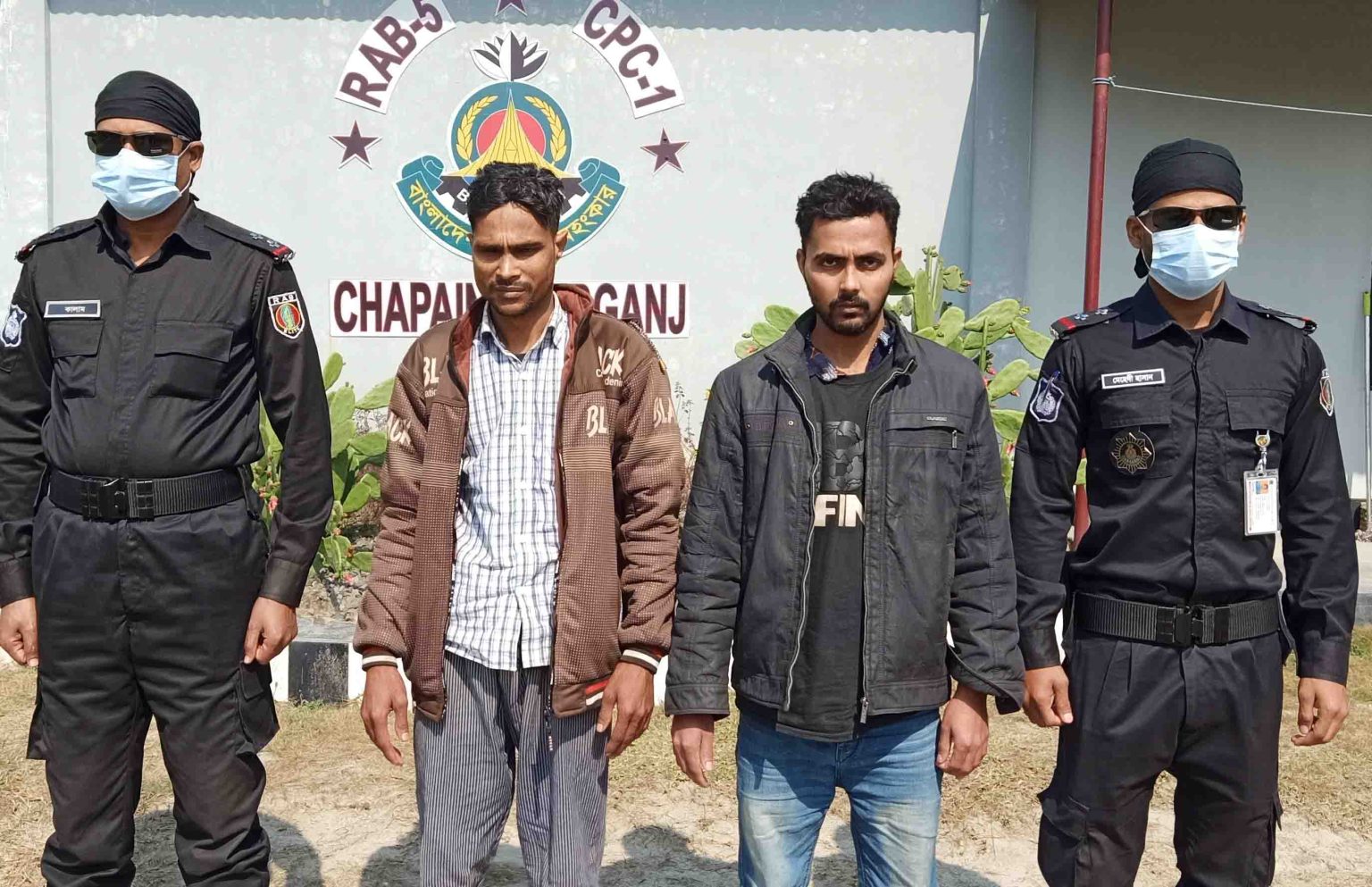 চাঁপাইনবাবগঞ্জের চাঞ্চল্যকর বদিউজ্জামান হত্যাকান্ডের ২ আসামী গ্রেফতার