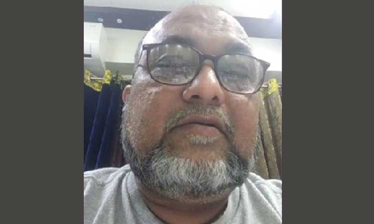 ফেসবুক লাইভে নায়ক রিয়াজের শ্বশুরের নিজ বন্দুক কপালে ঠেকিয়ে আত্মহত্যা