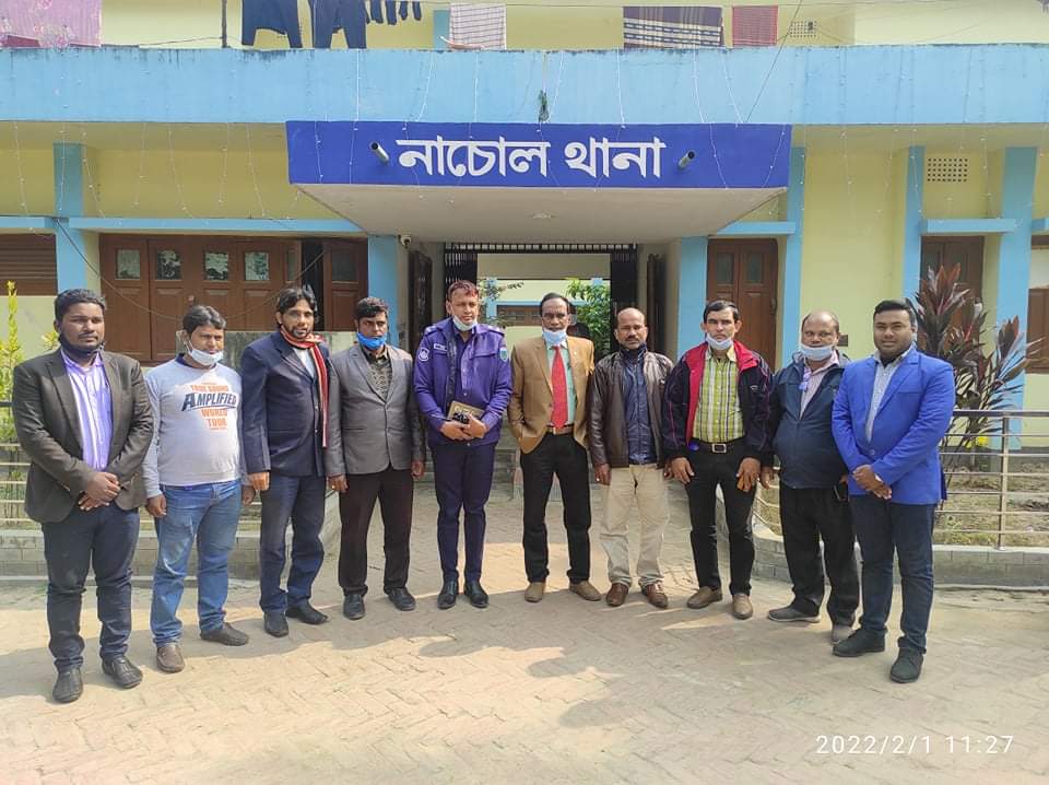 নাচোল থানার নবাগত অফিসার ইনচার্জ এর সাথে সাংবাদিকদের মতবিনিময়