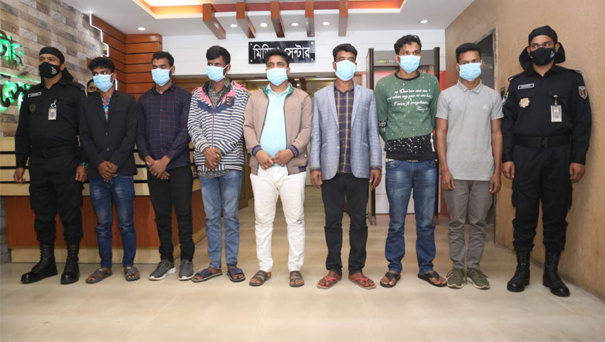 প্রতারণার শিকার হয়ে নিজেই হলেন প্রতারক,১৪ সদস্যকে গ্রেফতার করেছে র‌্যাব-১১