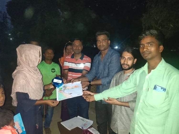 শিবগঞ্জে মুক্তিযুদ্ধ বিষয়ক বই বিতরণ