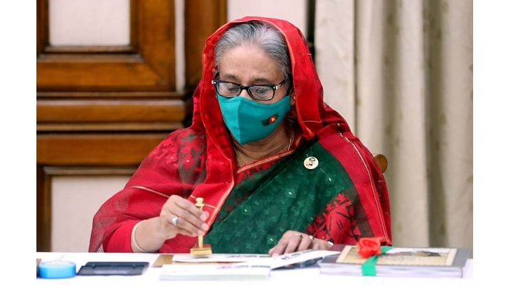 স্বাধীনতা ও জাতীয় দিবসের স্মারক ডাক টিকিট ও পাঁচ টাকার ডাটা কার্ড অবমুক্ত করলেন প্রধানমন্ত্রী