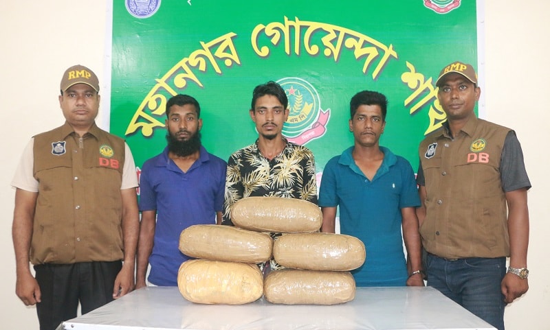 রাজশাহীতে ১০ কেজি গাঁজাসহ ৩ জন আটক: ট্রাক জব্দ