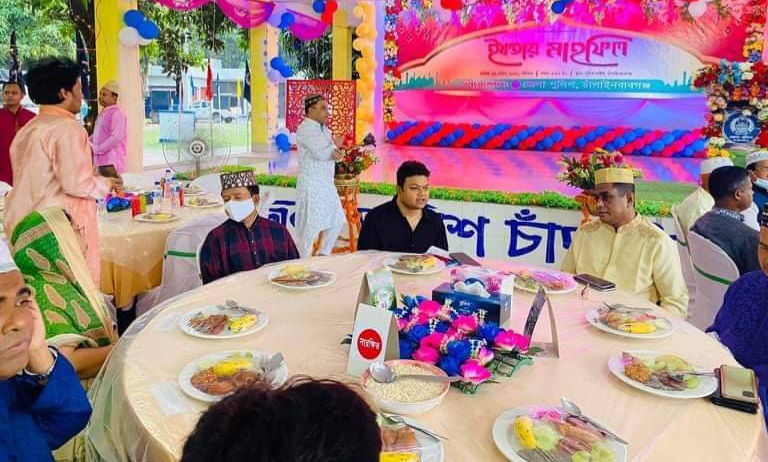 চাঁপাইনবাবগঞ্জ জেলা পুলিশের ইফতার ও দোয়া মাহফিল