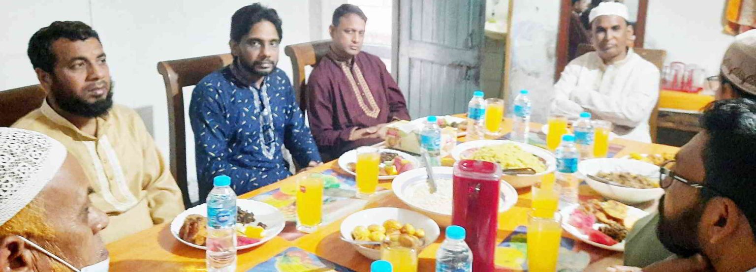 নাচোলে দোয়া ও ইফতার মাহফিল অনুষ্ঠিত