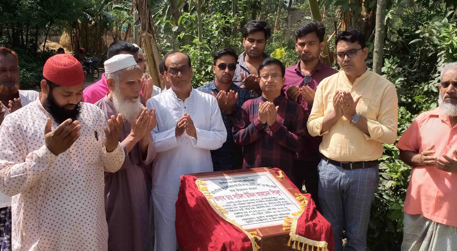 সংবাদ প্রকাশের পর — চাঁপাইনবাবগঞ্জের মুক্তি ক্যাম্পের গ্রামটি ৫০ বছর পর পেল রাস্তা