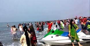 ঈদের দ্বিতীয় দিনে কক্সবাজারে লাখো পর্যটক