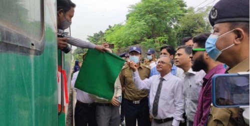 ভারতের কলকাতা থেকে ১০৩ যাত্রী নিয়ে ঢাকা ফিরলো মৈত্রী এক্সপ্রেস