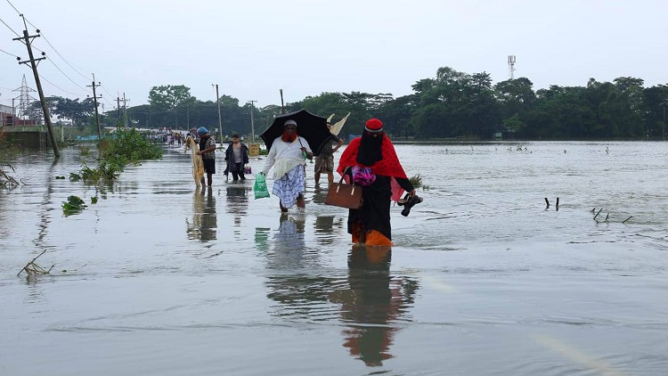 আগামী ২৪ ঘণ্টায় দেশের বন্যা পরিস্থিতির আরও অবনতি হতে পারে