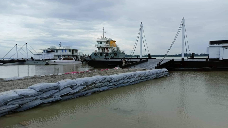 পদ্মা সেতু উদ্বোধন উপলক্ষে শিবচরের বাংলাবাজারে প্রস্তুত হচ্ছে ১৫ ঘাট