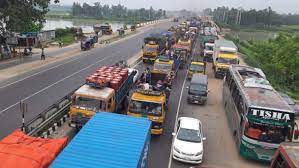 ঢাকা-টাঙ্গাই‌ল মহাসড়‌কে ২৫ কিলোমিটার যানজটের দীর্ঘ লাইন