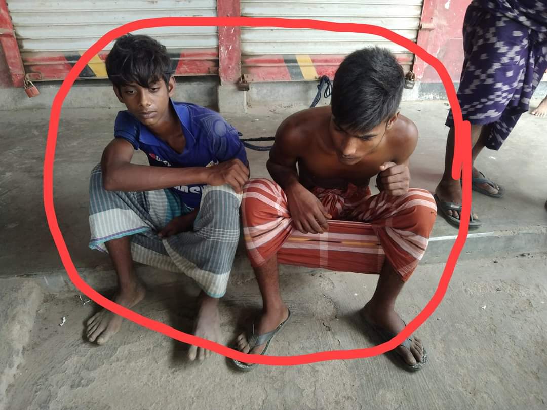 ভোলাহাটে কথিত আদালত বসিয়ে ৪ কিশোরের ২লক্ষাধীক টাকা জরিমানা