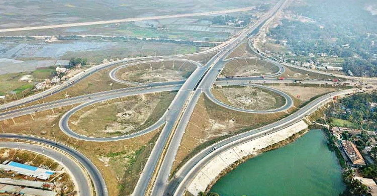 ছয় লেনের ৫৫ কিলোমিটার এক্সপ্রেসওয়ের আদলে এবার পদ্মা সেতুর সংযোগ সড়কে যুক্ত হবে বেনাপোল