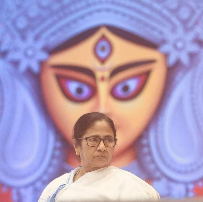 ভারতের কোলকাতা রাজ্যের ৪৩ হাজার দূর্গোৎসব কে ৬০ হাজার টাকা করে অনুদান দিলেন মুখ্যমন্ত্রী মমতা বন্দ্যোপাধ্যায়