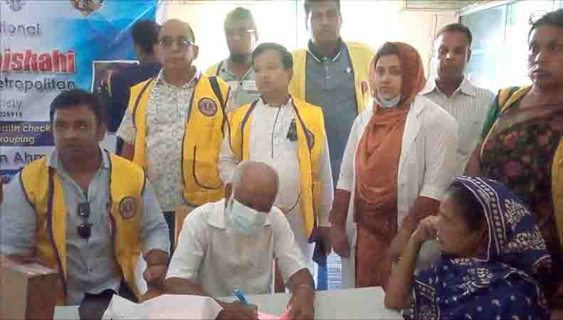 চাঁপাইনবাবগঞ্জে গুচ্ছগ্রামের বাসিন্দা পেল ফ্রি চিকিৎসা-ঔষুধ