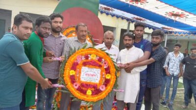 শিবগঞ্জ উপজেলা আওয়ামী স্বেচ্ছাসেবক লীগের বঙ্গবন্ধুর প্রতিকৃতি ও স্মৃতিস্তম্ভে পুষ্পার্ঘ্য অর্পণ