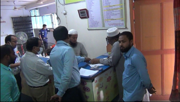 জয়পুরহাটে ক্লিনিক ও ডায়াগনস্টিক সেন্টারে অভিযানে সিল গালা ও জরিমানা