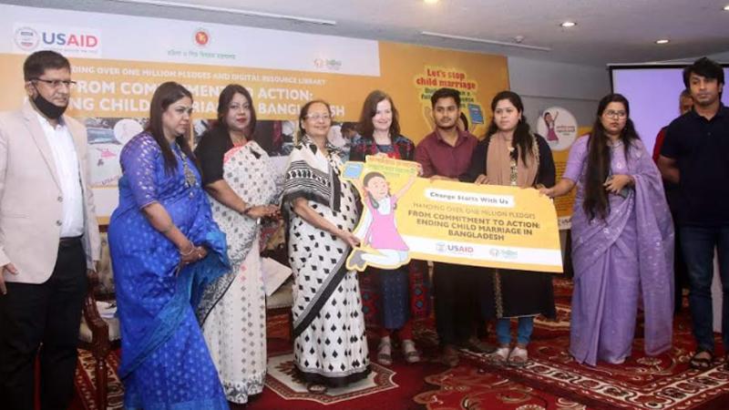 নারীকে বাদ দিয়ে দেশের প্রকৃত উন্নয়ন সম্ভব নয়