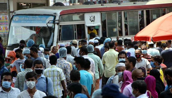 বিদ্যুৎ ও জ্বালানি সাশ্রয়ের জন্য আজ থেকে নতুন অফিসসূচির প্রথম দিনেই সড়কে ভোগান্তি
