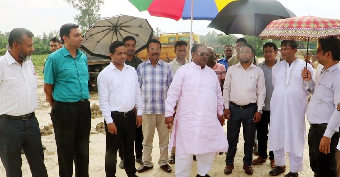 সারের সংকট সৃষ্টি করলে কঠোর ব্যবস্থা: নওগাঁয় খাদ্যমন্ত্রী