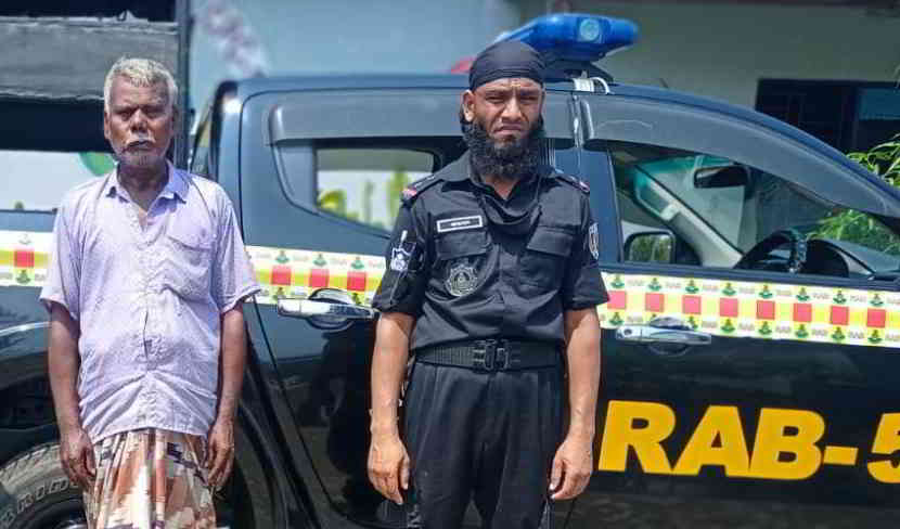র‌্যাবের হাতে ২১৪১ লিটার চোলাই মদসহ আটক এক