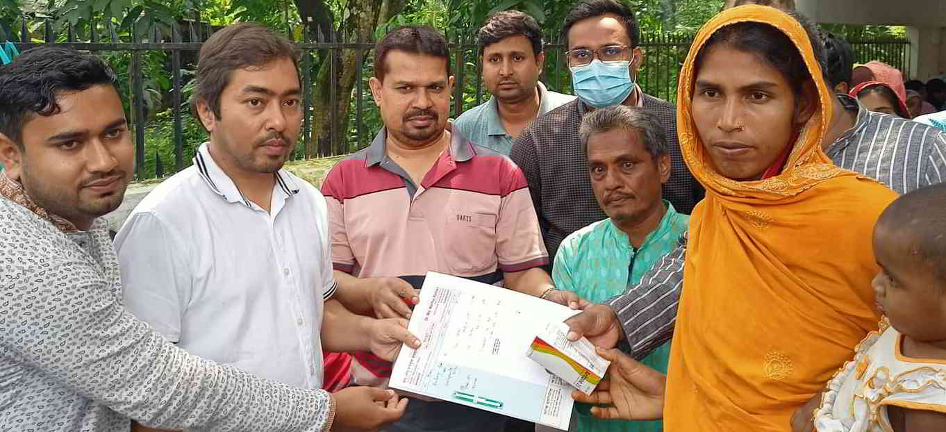 শিবগঞ্জে বিনামূল্যে চিকিৎসা সেবা ও ঔষধ বিতরণ