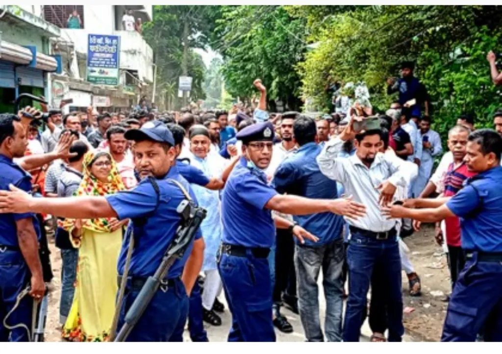 টাঙ্গাইলে পুলিশি বাধায় বিএনপির বিক্ষোভ সমাবেশ পণ্ড
