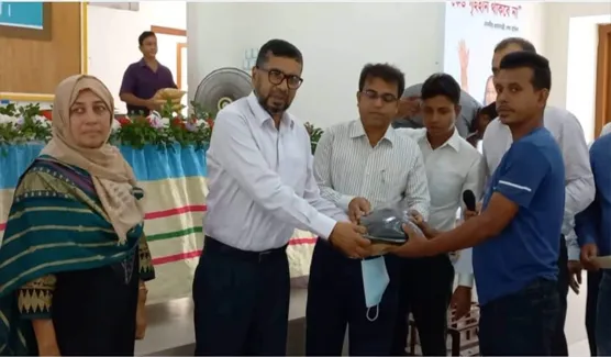 মাদারীপুরে সাড়ে ৭’শ কৃষককে বিনামূল্যে বীজ ও কৃষি ঋণ বিতরণ করা হয়েছে