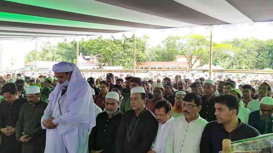 ফরিদপুরে সাজেদা চৌধুরীর প্রথম জানাজা অনুষ্ঠিত