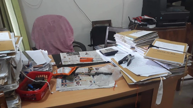 জয়পুরহাটে দ্বিতীয় দিনেও দুর্যোগ ব্যবস্থাপনা অধিদপ্তরের কর্মকর্তাদের কর্মবিরতি