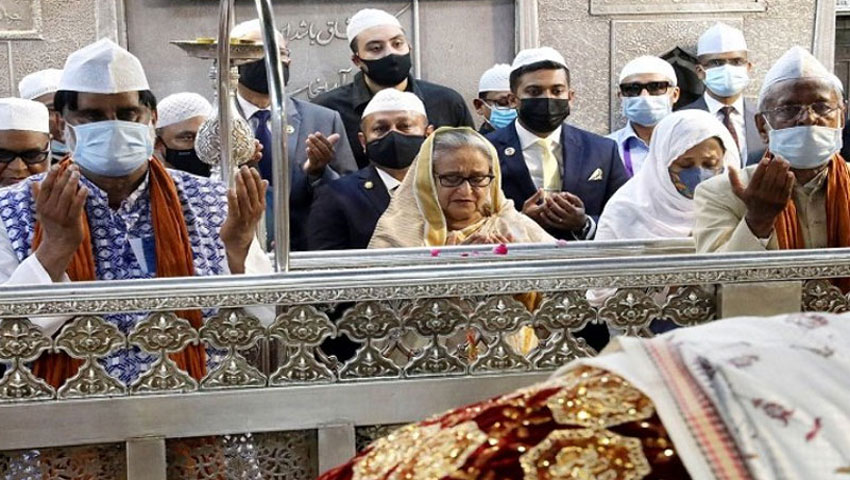 চার দিনের রাষ্ট্রীয় সফরের শেষ দিনে আজমির শরিফে প্রধানমন্ত্রীর নামাজ, দেশ-জাতির কল্যাণে দোয়া