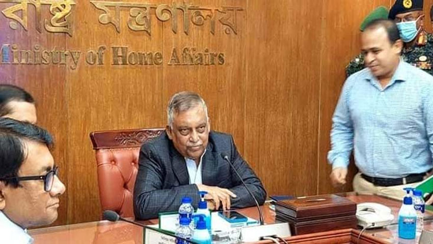 আজানের সময় পূজামণ্ডপের বাদ্যযন্ত্র বন্ধ রাখতে হবে,পূজামণ্ডপে বাধ্যতামূলক সিসি ক্যামেরা, থাকবে স্থায়ী আনসার : স্বরাষ্ট্রমন্ত্রী