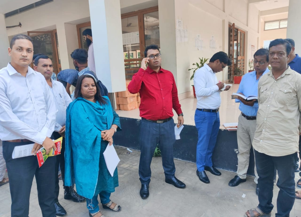 পুঁতে ফেলা হল ৫০০ কেজি দানাদার কীটনাশক, ২০ হাজার টাকা জরিমানা