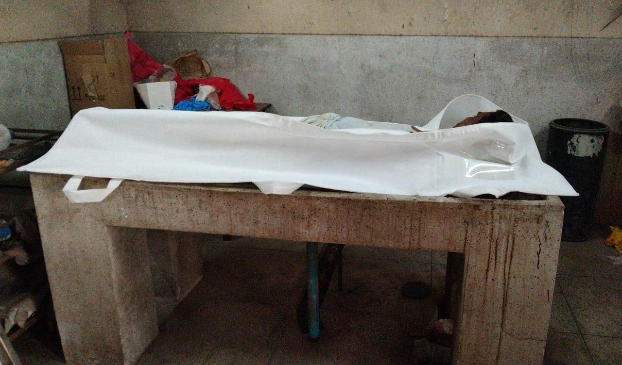 মাদক সেবনের টাকা না পেয়ে গলায় ফাঁস দিয়ে আত্মহত্যা চাঁপাইনবাবগঞ্জে রানিহাটি