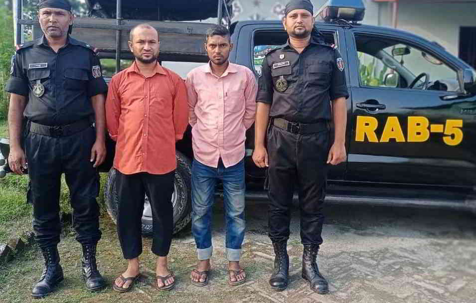 অবশেষে অপারেশনের সরঞ্জাম সহ গ্রেফতার হলেন সেই ভূয়া ডাক্তার