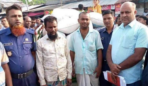 নন্দীগ্রামে সরকারি খাদ্যবান্ধব কর্মসূচির ৪০ বস্তা চালসহ আটক ২