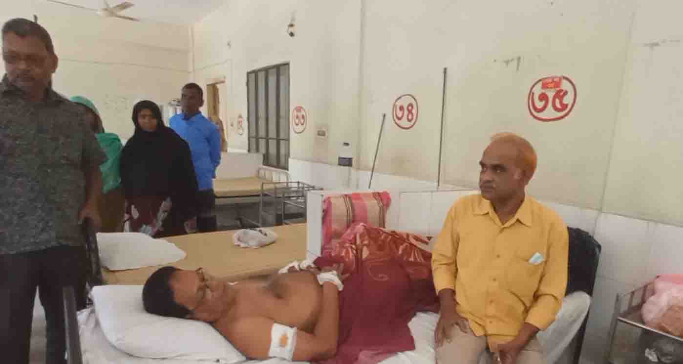 শিবগঞ্জে দলিল লেখক নেতাসহ দুজনকে কুপিয়ে জখম