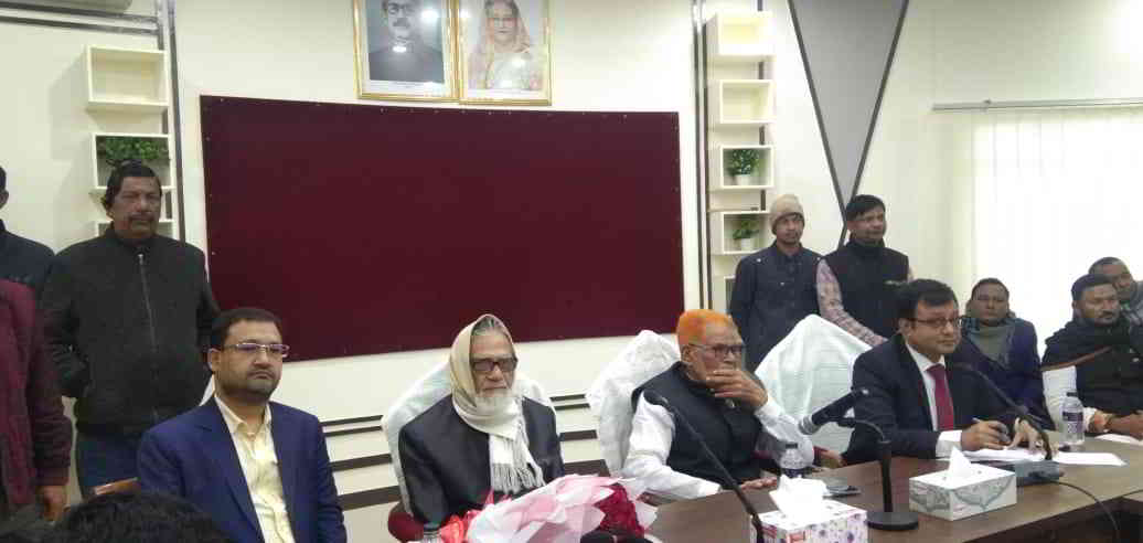 জেলা পরিষদের কর্মকর্তা ও কর্মচারীদের সাথে নবনির্বাচিত চেয়ারম্যানের সৌজন্য সাক্ষাৎ ।