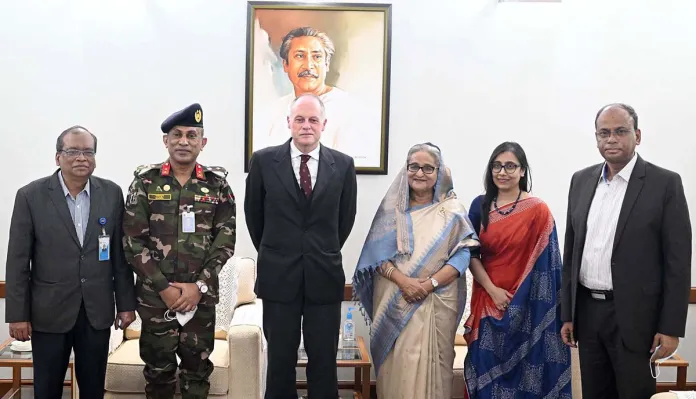 ব্যবস্থাপত্র ছাড়া অ্যান্টিবায়োটিক বিক্রি বন্ধের ওপর প্রধানমন্ত্রীর গুরুত্বারোপ