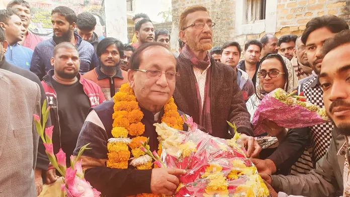 ভোট পরবর্তী বিভিন্ন ইউনিয়নে শুভেচ্ছা বিনিময় করছেন আব্দুল ওদুদ