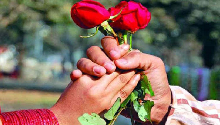 আজ ১৪ ফেব্রুয়ারি বিশ্ব ভালোবাসা দিবস