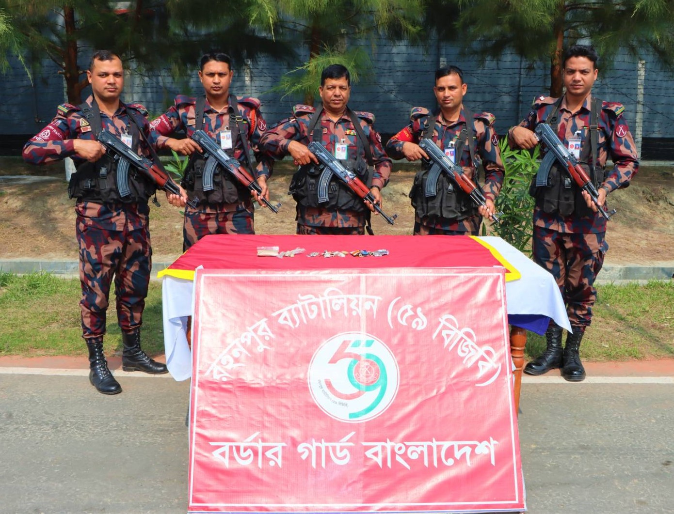ব্যাটালিয়ন সদরের বিশেষ টহল দল কর্তৃক হেরোইন আটক প্রসংগে।