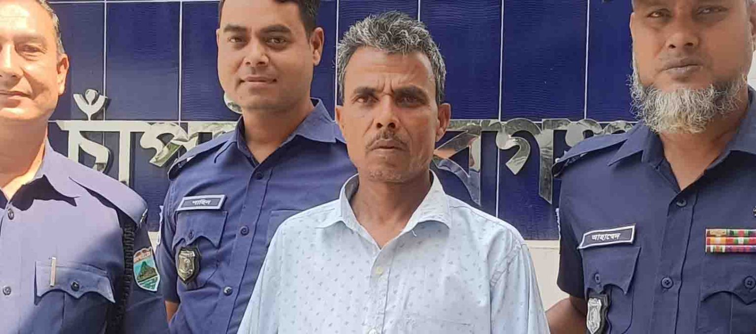 চাঁপাইনবাবগঞ্জে কবজি দ্বিখণ্ডিত করার মামলায়  আটক এক