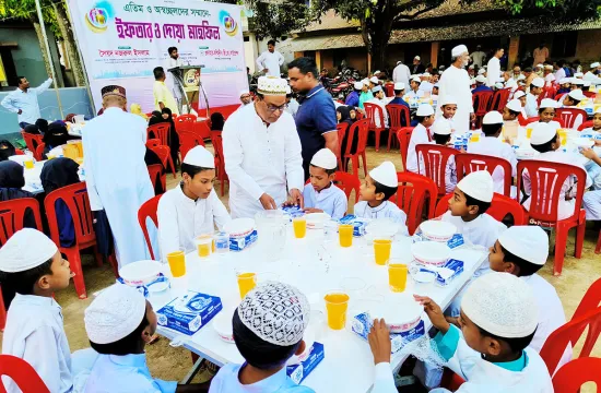 শিবগঞ্জে পৃথক ইফতার ও দোয়া মাহফিল
