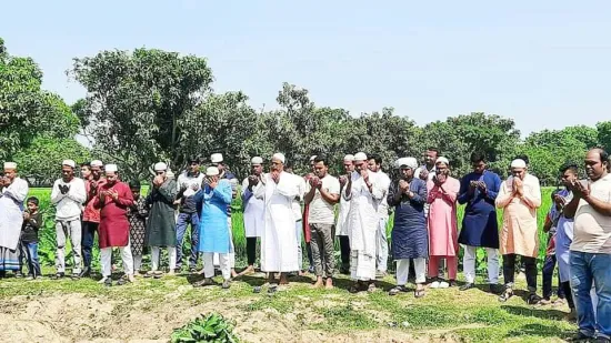 রহনপুর পৌরসভার মেয়রের পিতার মৃত্যুবার্ষিকী ও  ইফতার মাহফিল