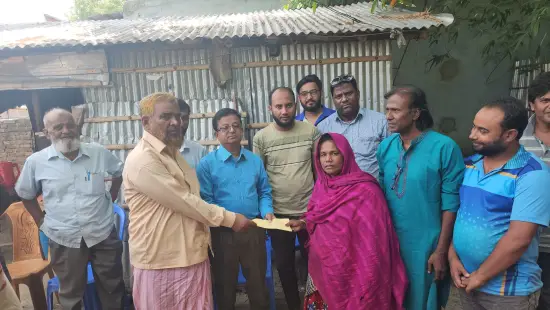 শিবগঞ্জে চা-বিক্রেতা ইউপি সদস্যের পাশে ডা. শিমুল এমপি