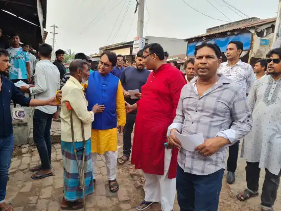 নৌকার পক্ষে জনমত গড়তে ডা. গোলাম রাব্বানীর গণসংযোগ