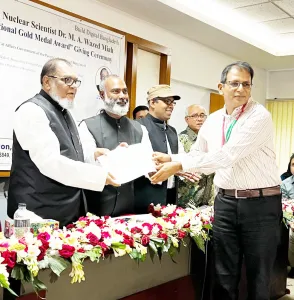 ড. ওয়াজেদ মিয়া স্বর্ণপদক পেলেন শিবগঞ্জের কৃতী সন্তান ড. সফিউর