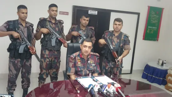 শিবগঞ্জ সীমান্তে ৫ মাসে ৬ আগ্নেয়াস্ত্র উদ্ধার গ্রেপ্তার ৬ জন : লে. কর্নেল কিবরিয়া